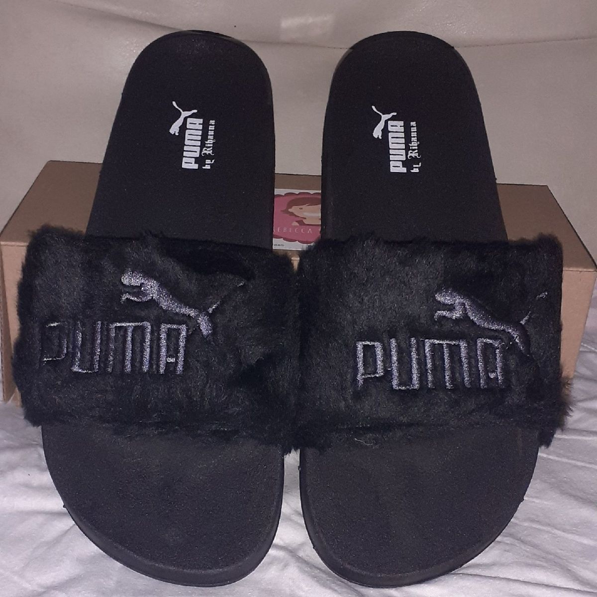 sandalia puma pelucia