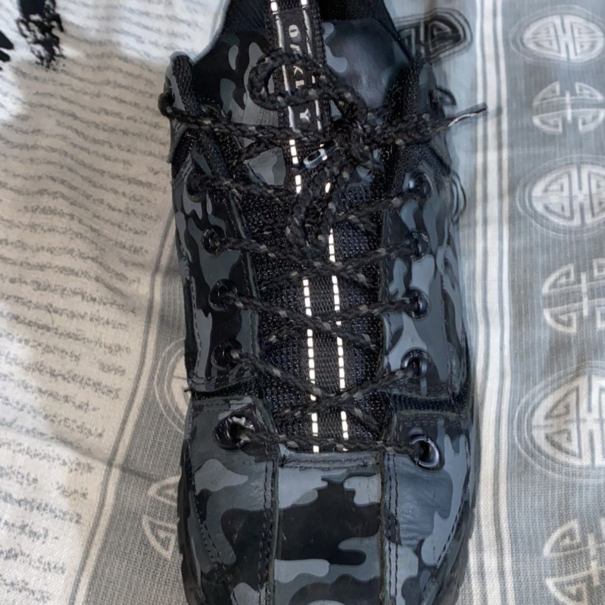 tenis da oakley olho de gato