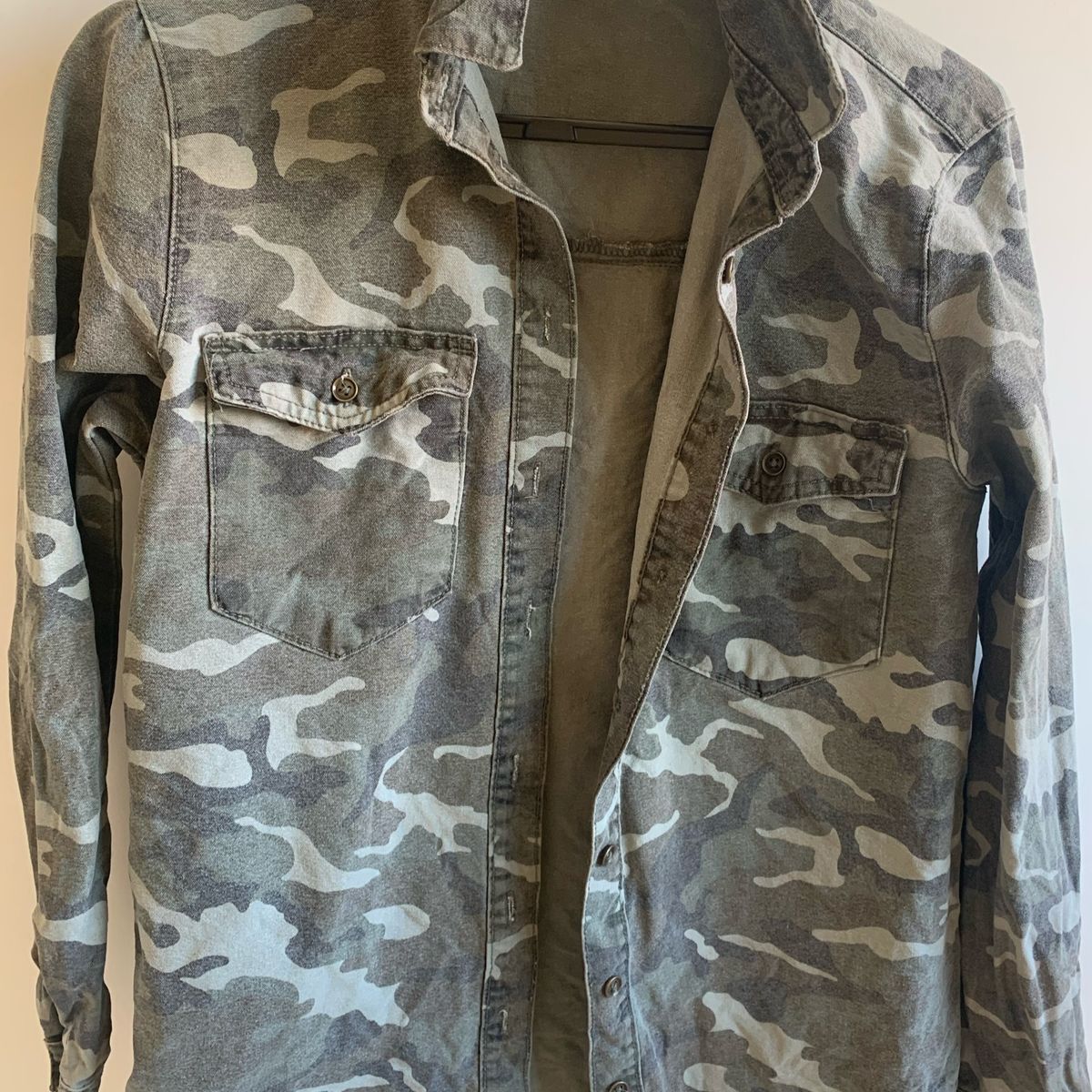 jaqueta camuflada feminina renner