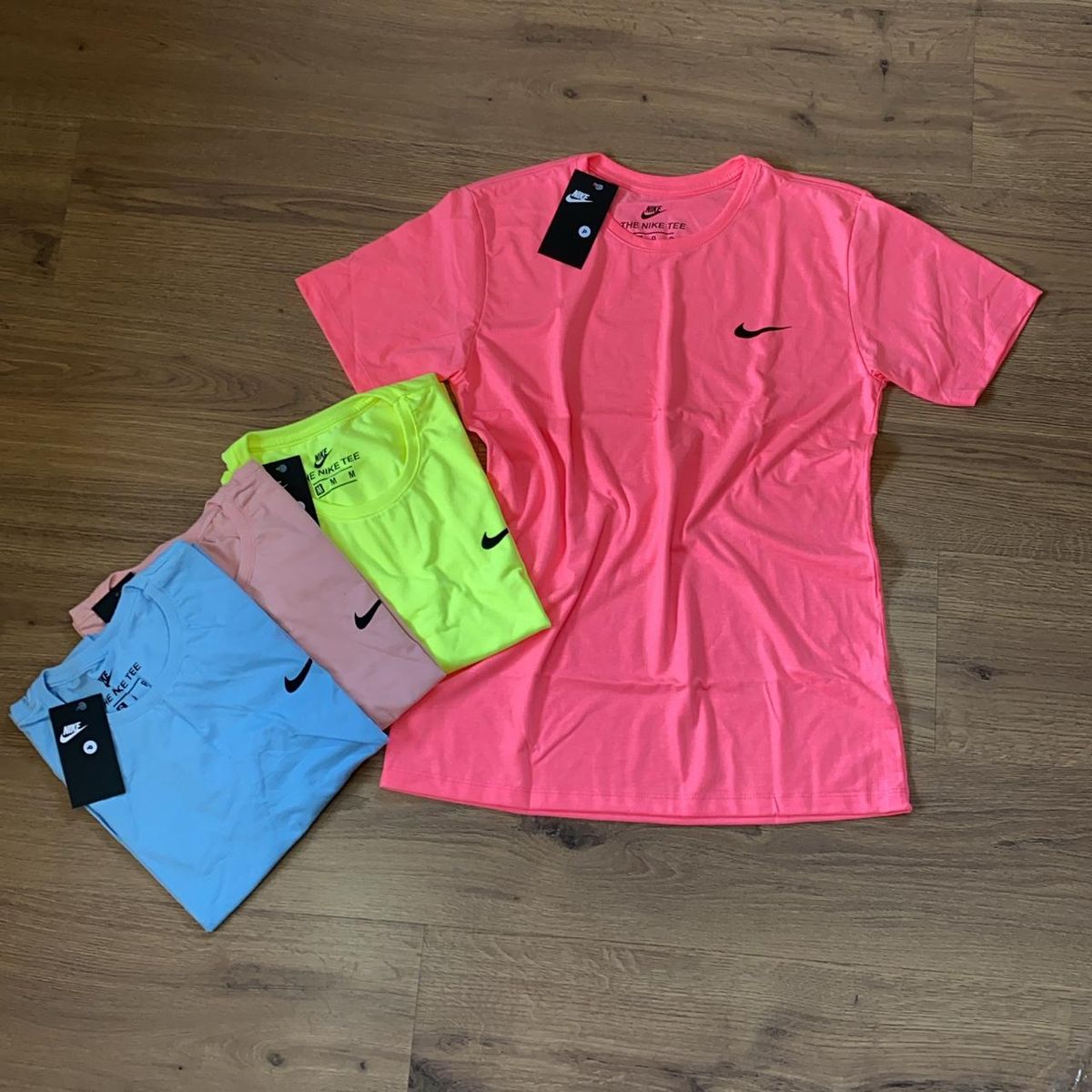 Camiseta nike best sale rosa masculina