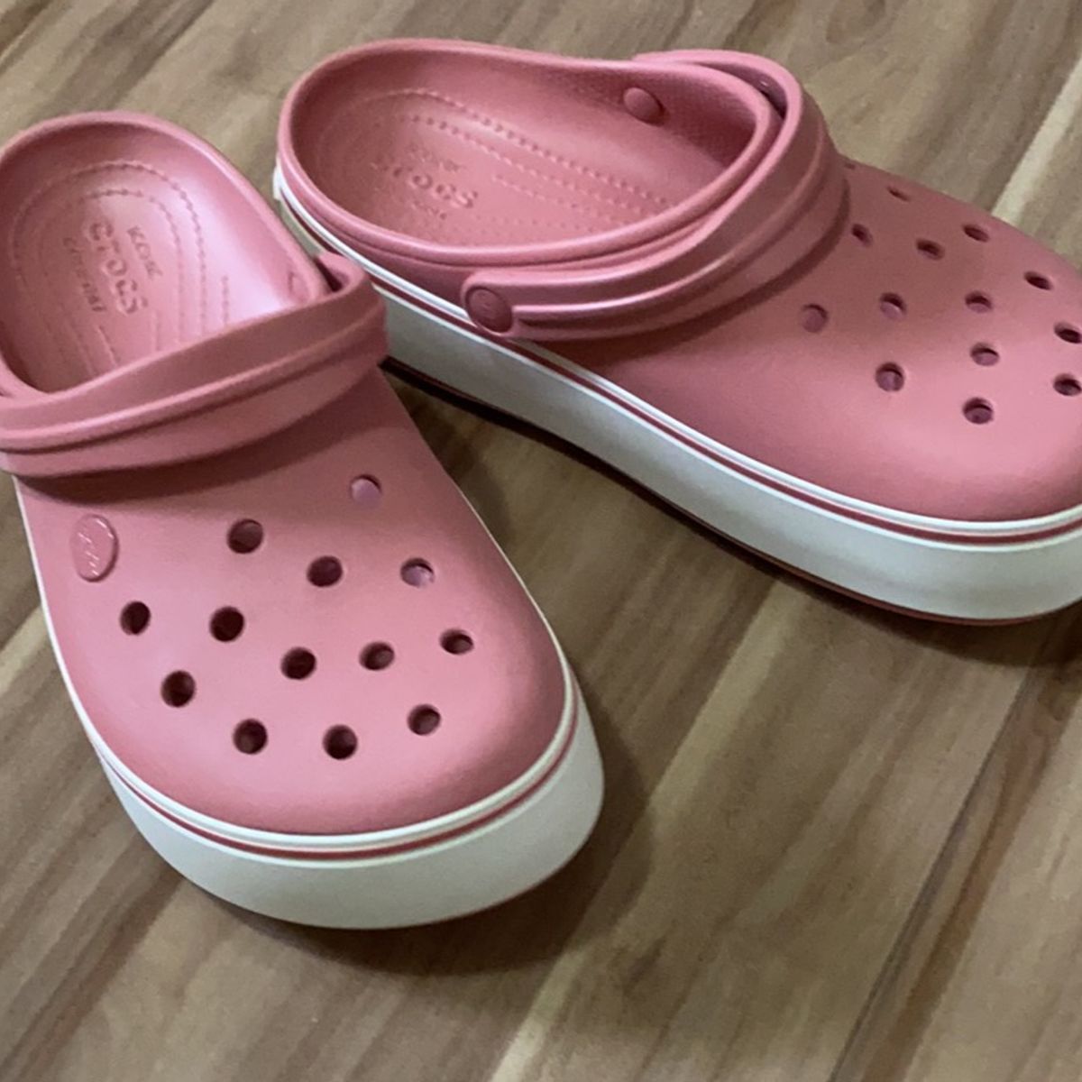 Crocs Plataforma Rosa | Sapato Feminino Crocs Usado 47682102 | enjoei