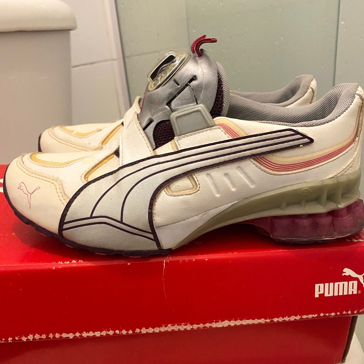 Puma disk outlet branco e vermelho