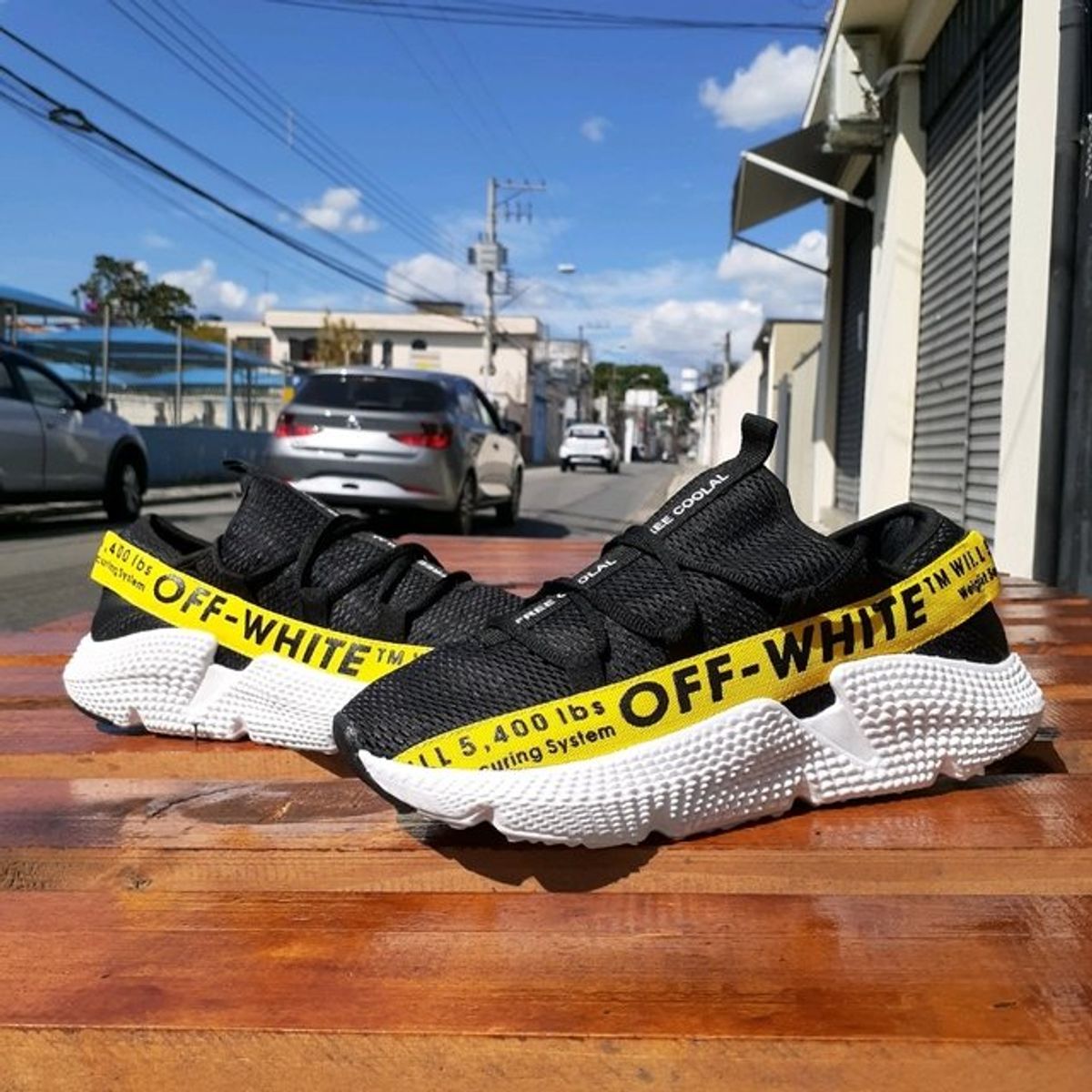 yeezy off white preto
