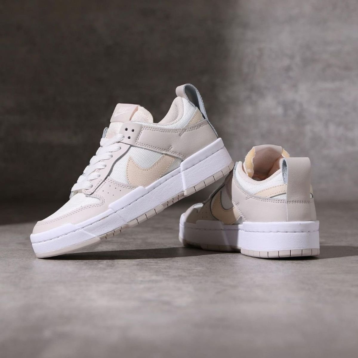 nike dunk disrupt desert sand