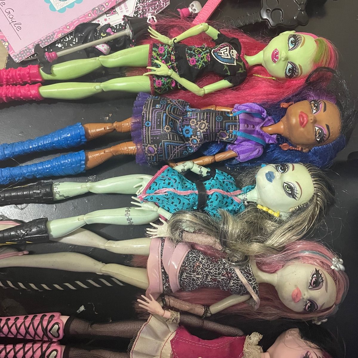 Lote de 13 bonecas Monster High