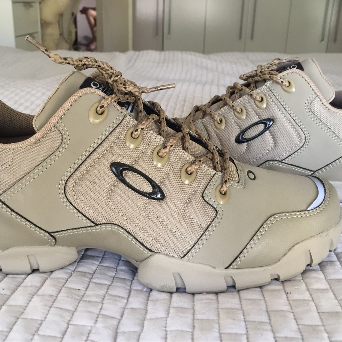 tenis oakley halftrack low bege