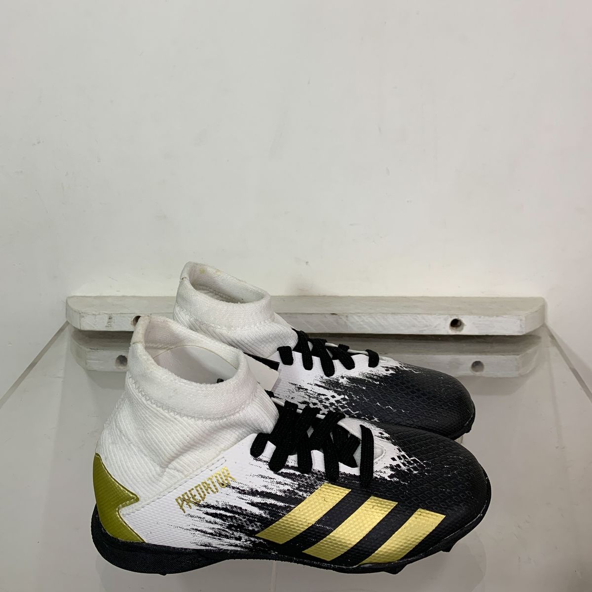 Chuteira Adidas Predator Mutador Society (Tamanho 27