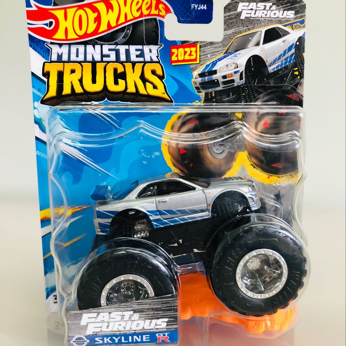 Carrinho Hot Wheels Monster Trucks Velozes e Furiosos Skyline GT R HNM76 -  Mattel - Mattel - Brinquedos e Games FL Shop