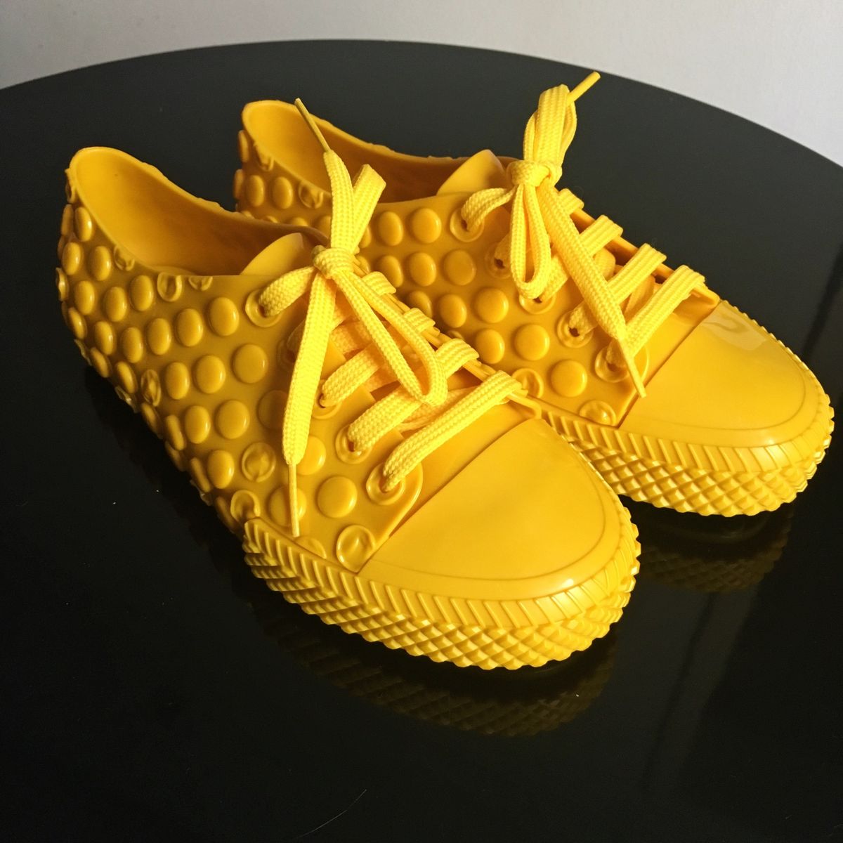 tenis melissa amarelo