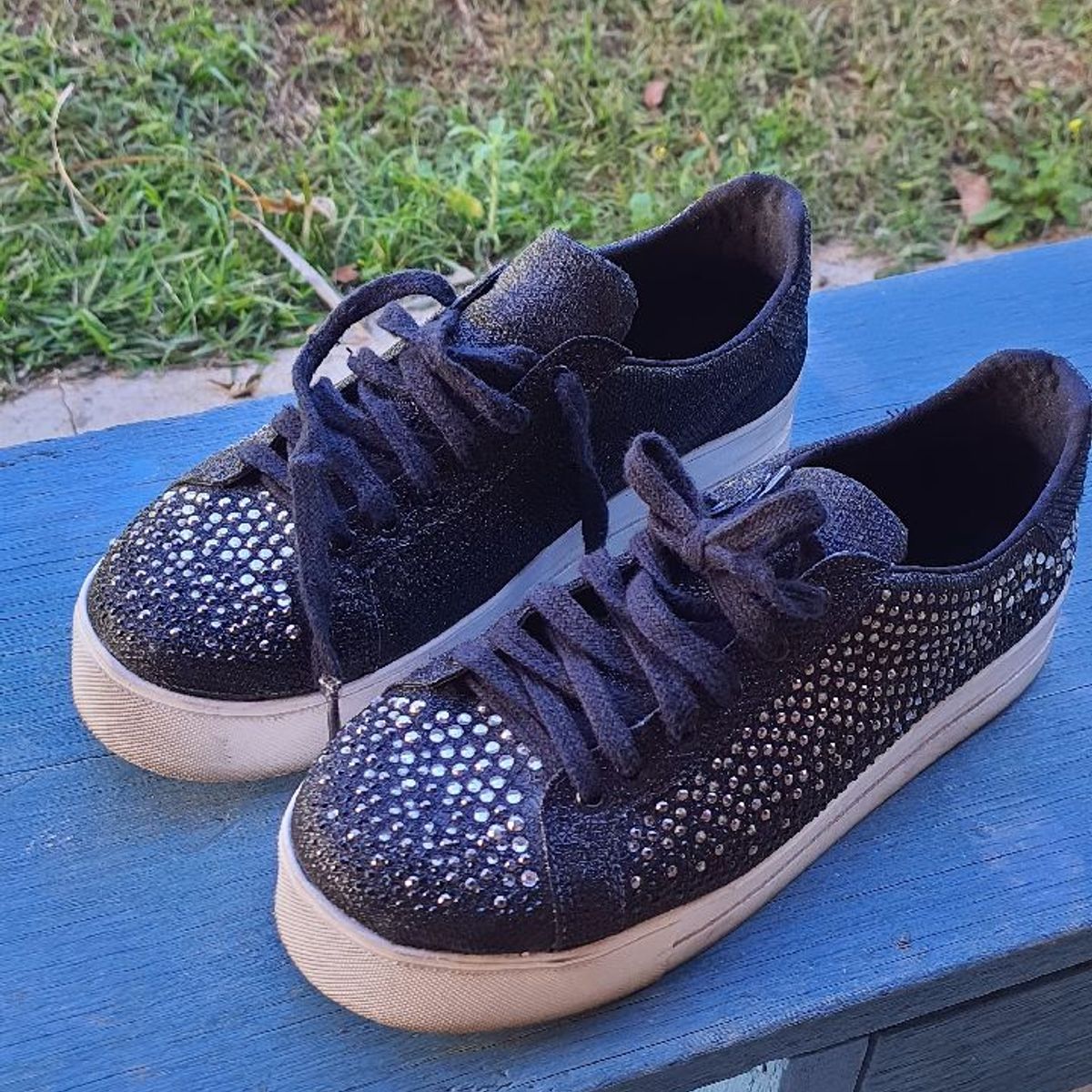 Tenis store preto prego