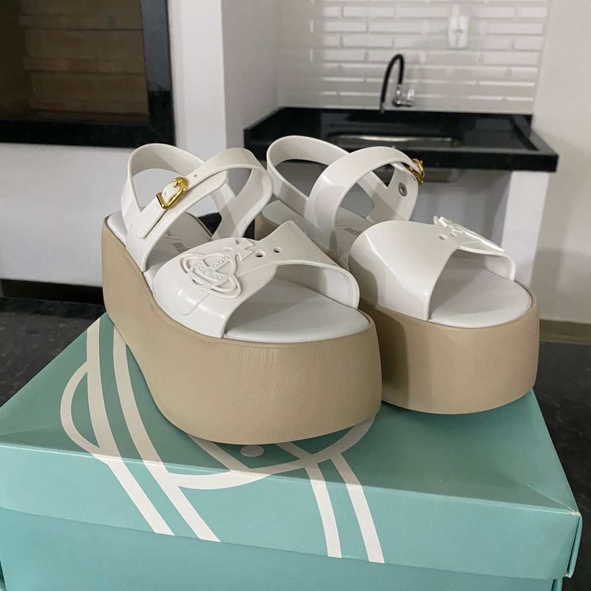Vivienne Westwood + melissa 厚底 サンダル　ホワイト Melissa Vivienne Westwood Connect Branca 36 | Sandália Feminina