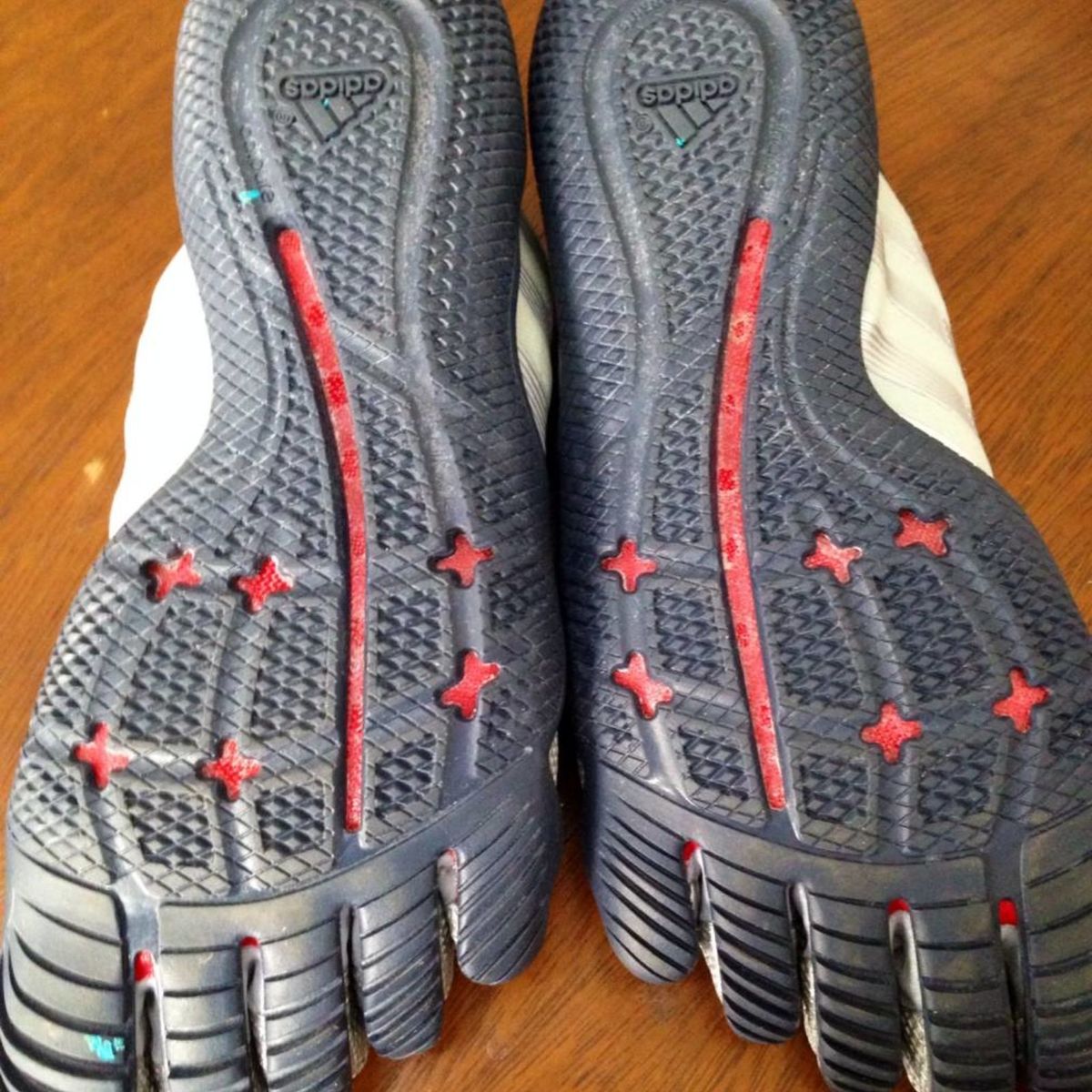 tenis adipure trainer