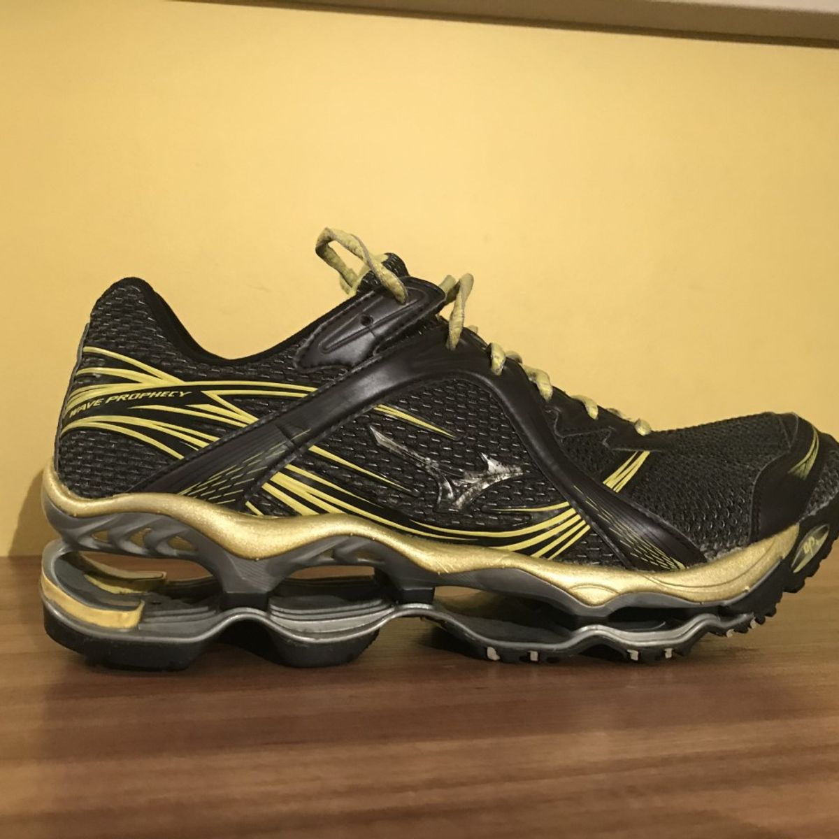 Mizuno prophecy 1 clearance amarelo