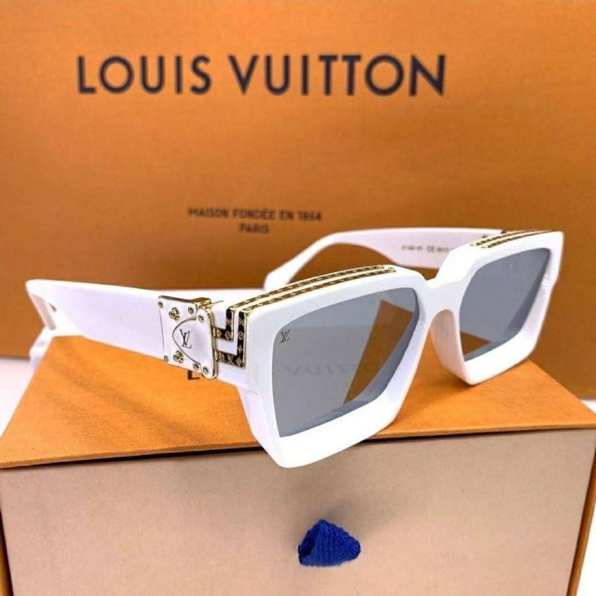 Óculos de Sol Louis Vuitton 1.1 Millionaire Branco | Óculos Masculino  Millionaraire Nunca Usado 57735813 | enjoei