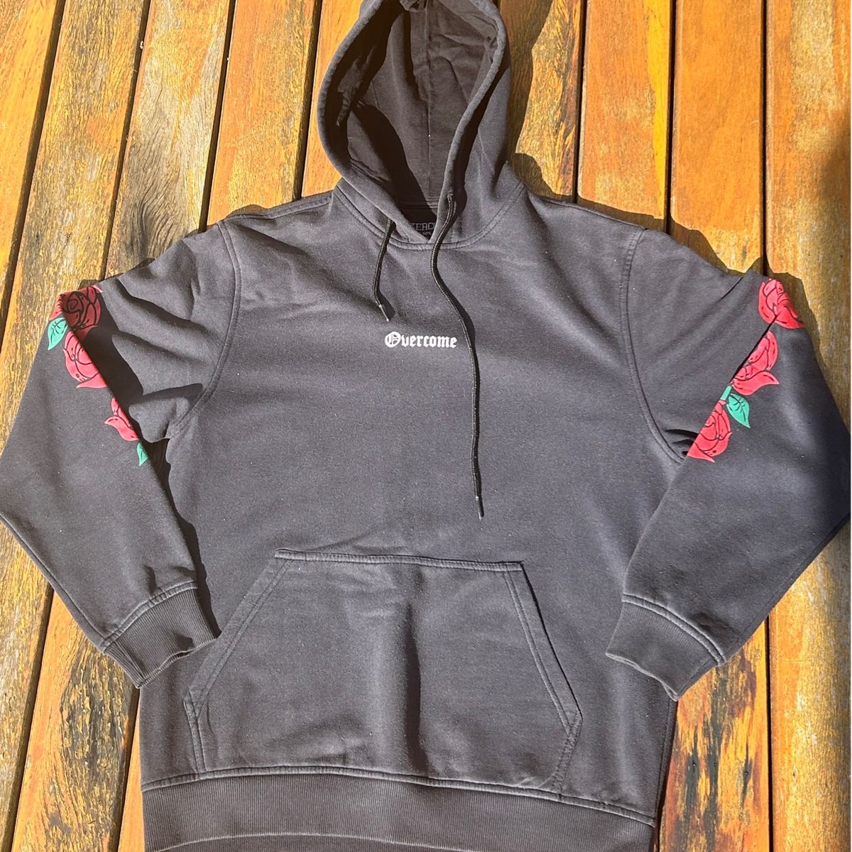 Moletom Overcome com Flores, Tamanho M Overcome Usado 95843872