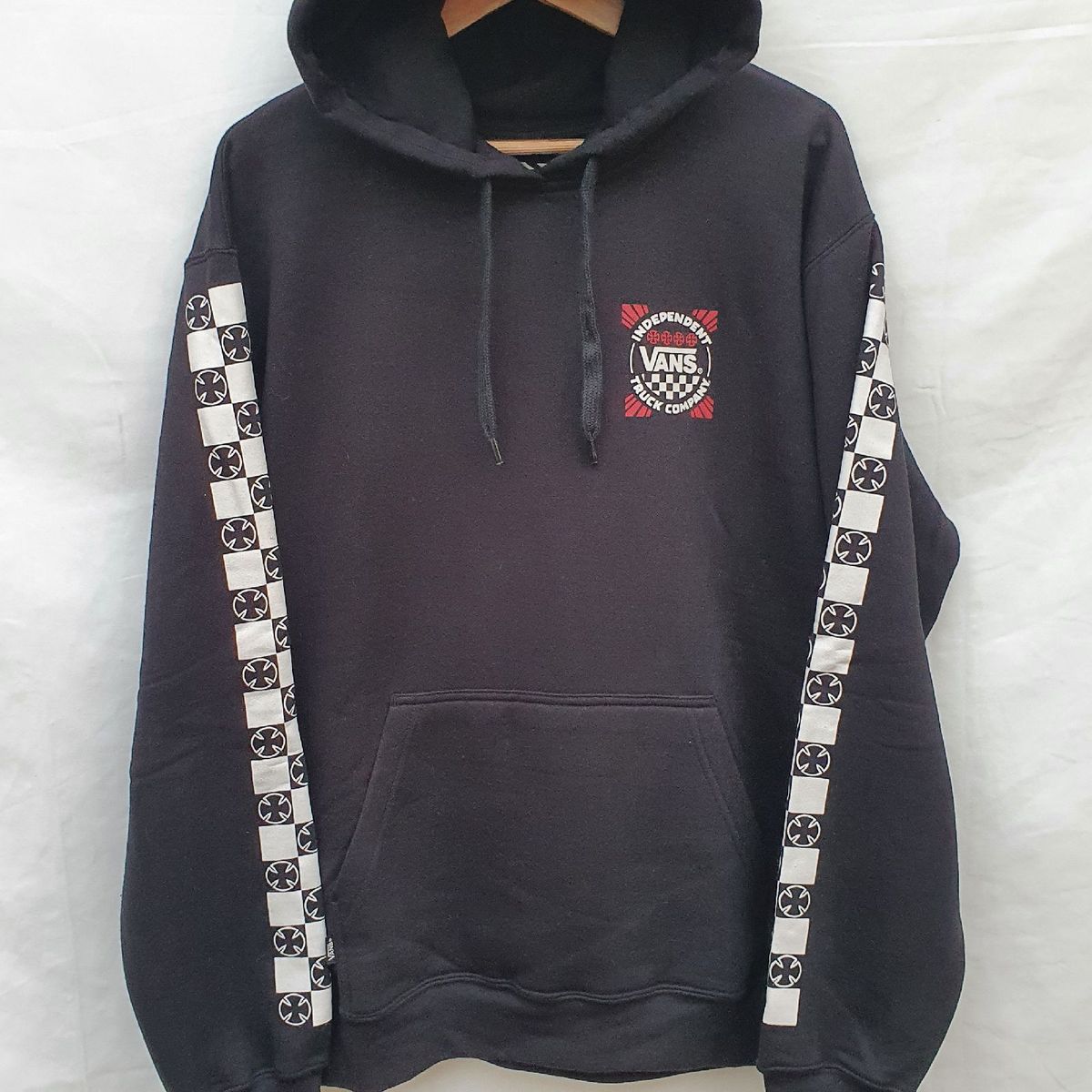 moletom vans x independent