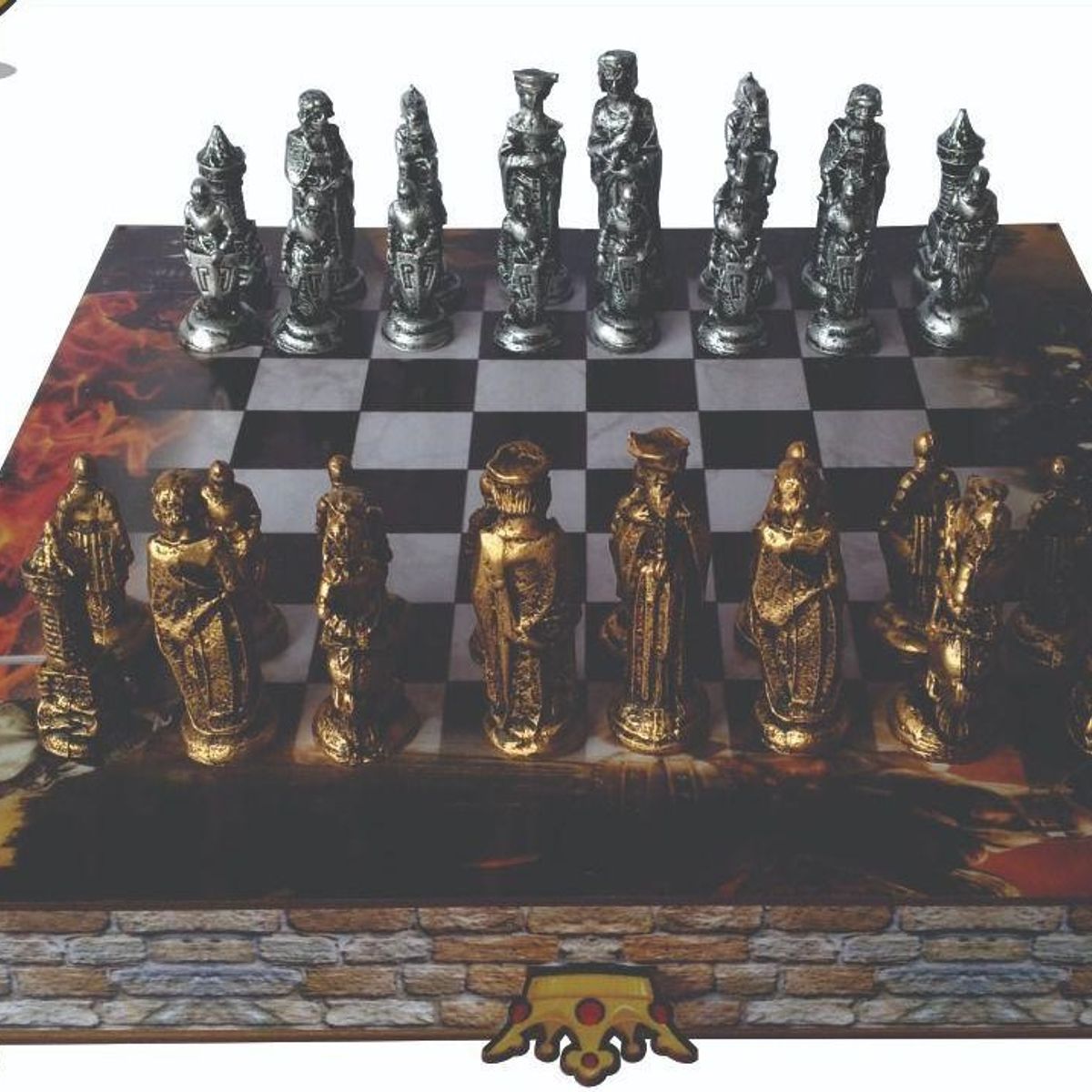 Tabuleiro de xadrez Medieval completo com caixa ara guardar as peças