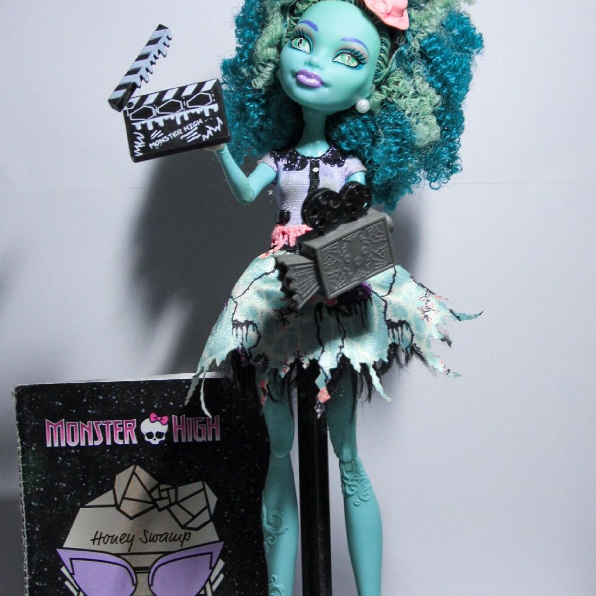 MONSTER HIGH - MONSTROS, CÂMERA, AÇÃO - Colecione Clássicos