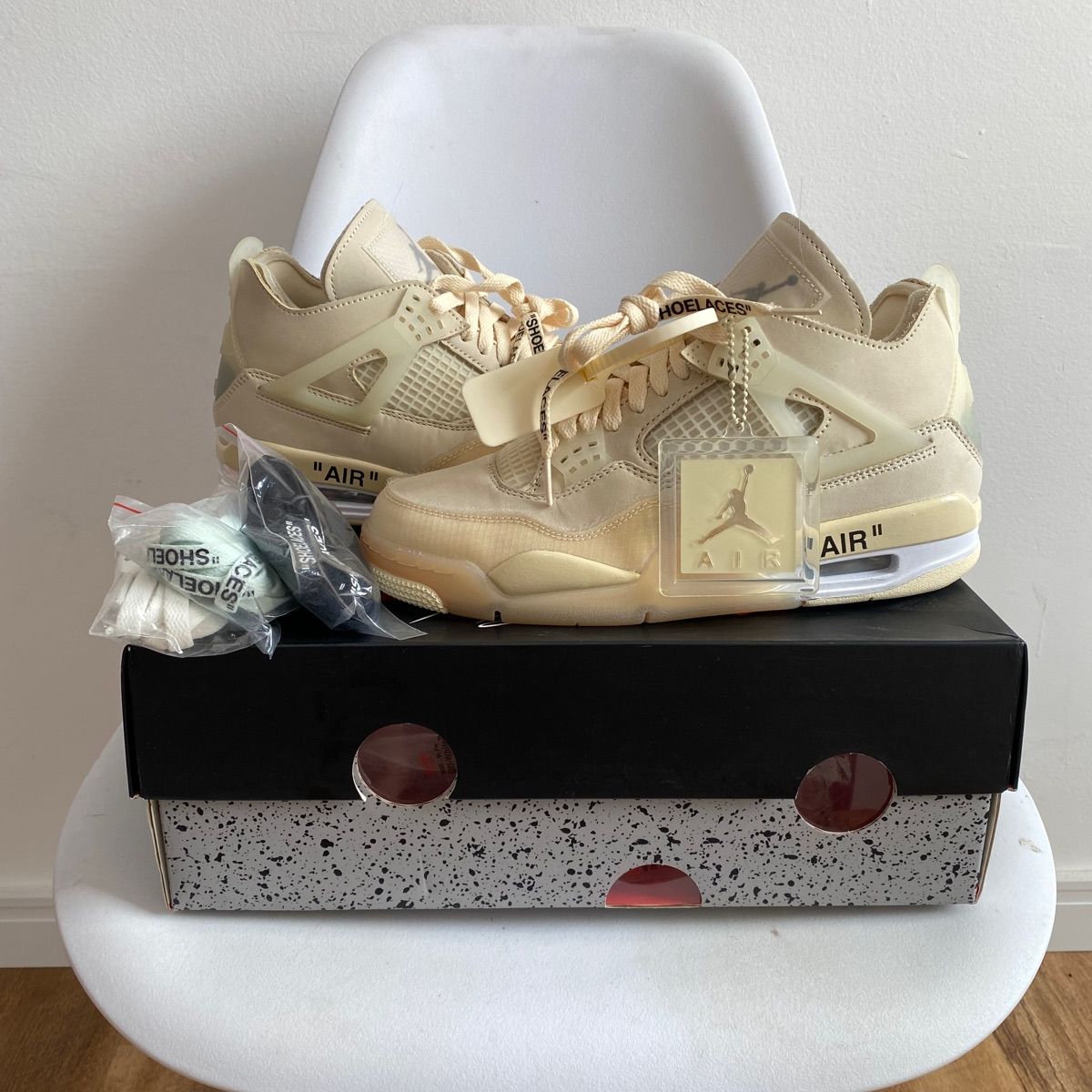 取り引き完了　nike aj4 off-white Off -- White X Nike Air Jordan 4 - 