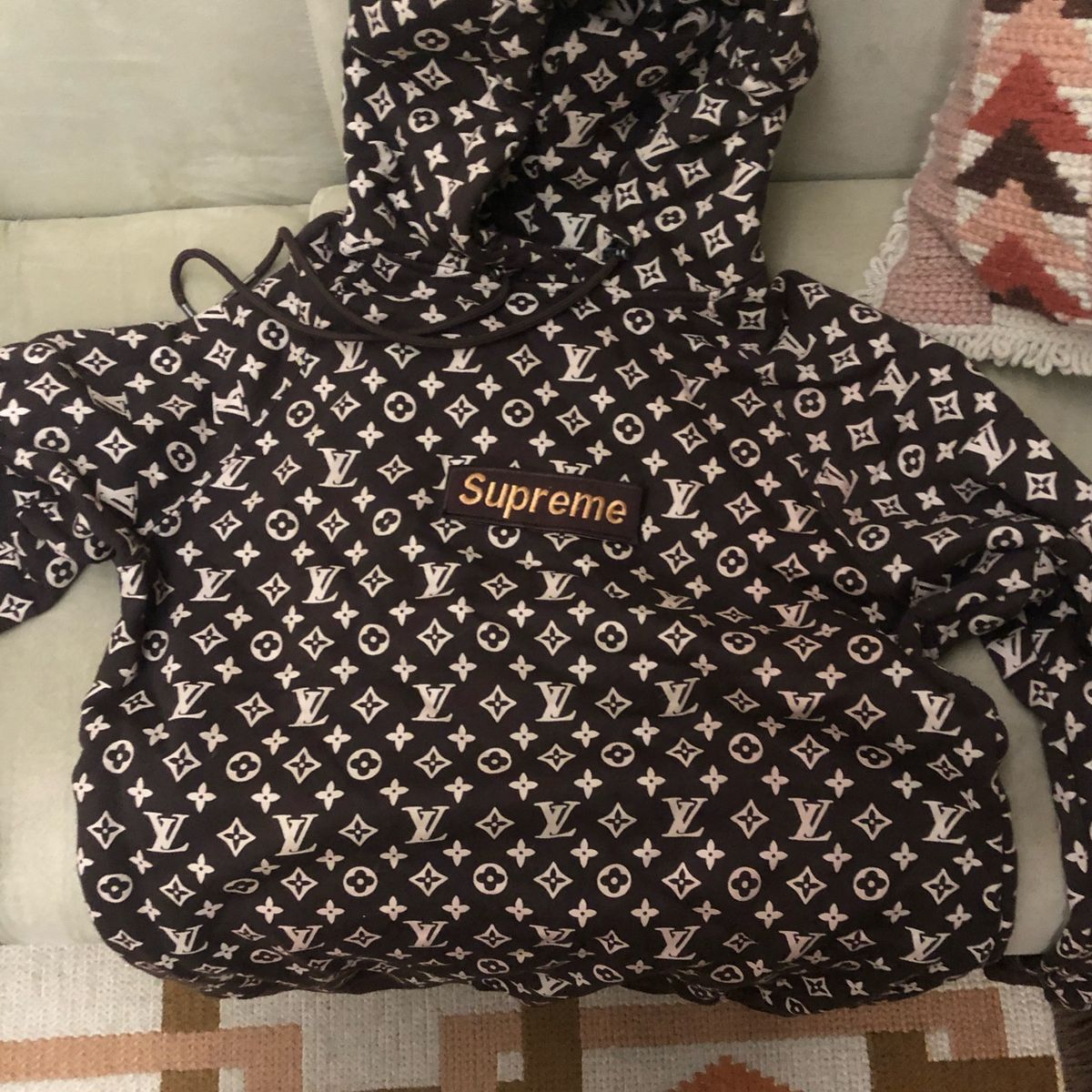 Casaco louis hot sale vuitton supreme