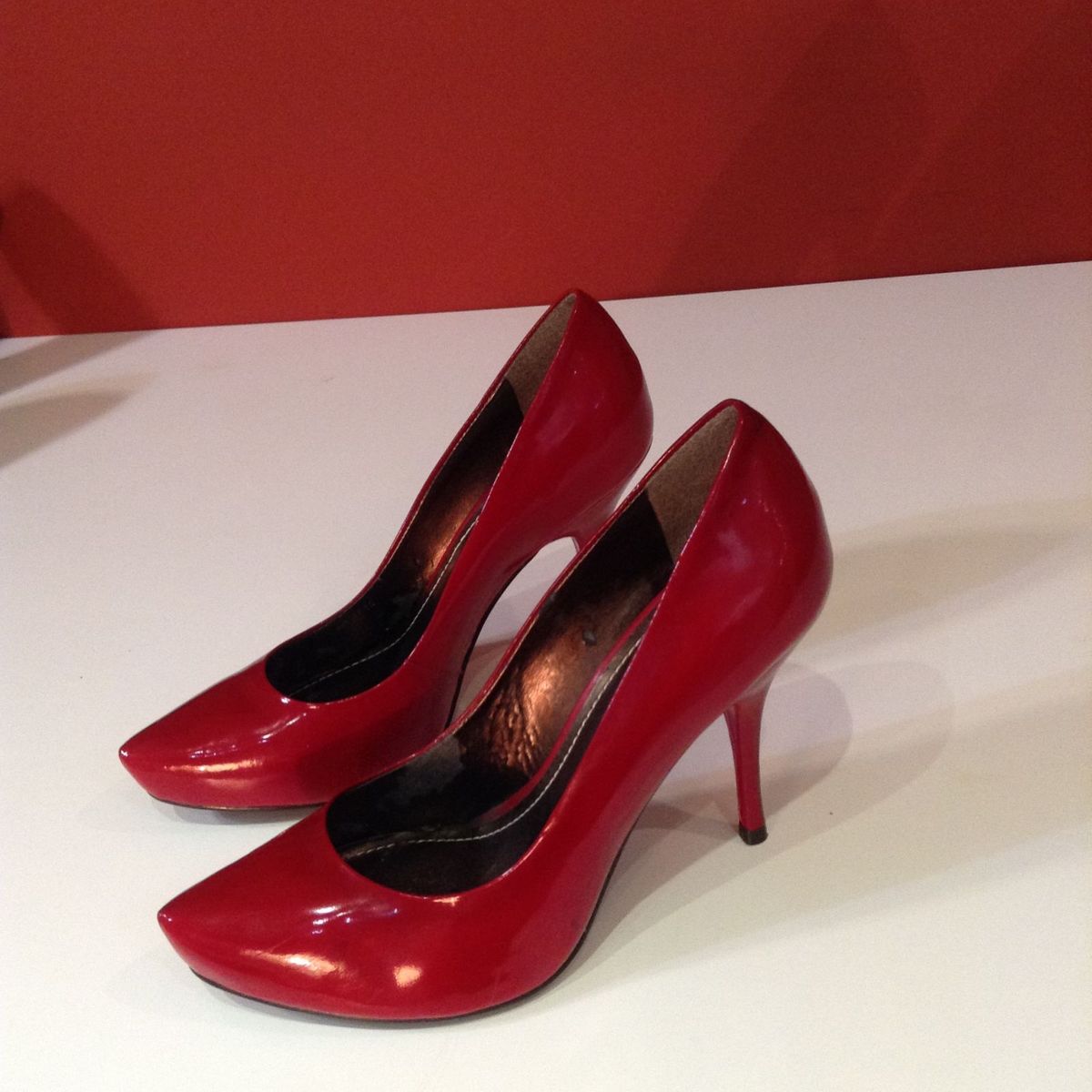 sapato prada solado vermelho