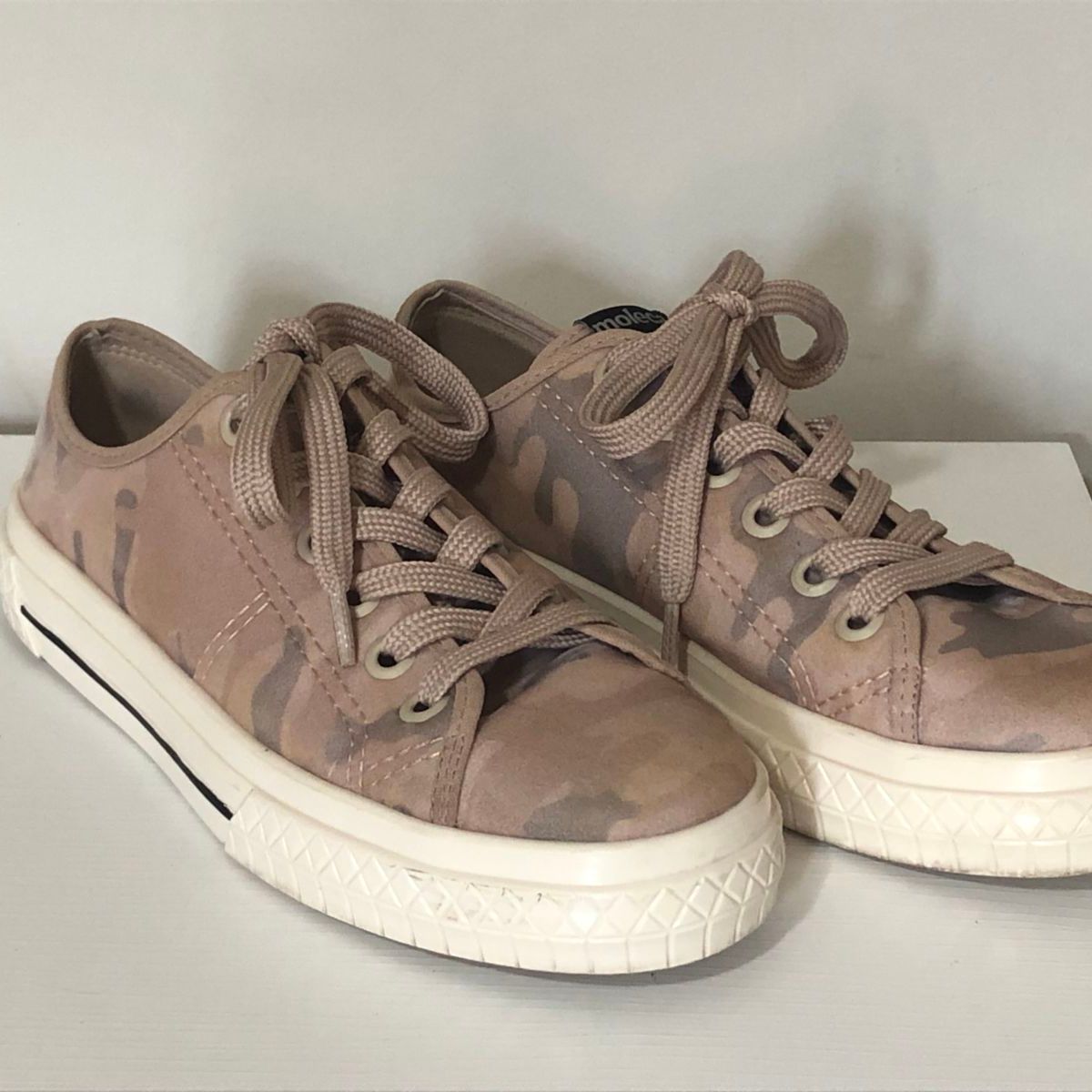 tenis moleca camuflado