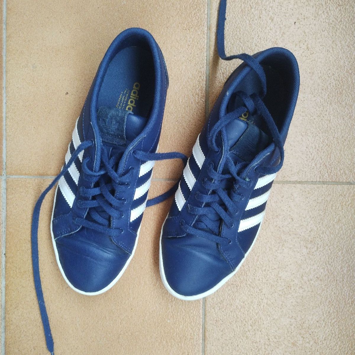 Adidas azul marinho sales feminino