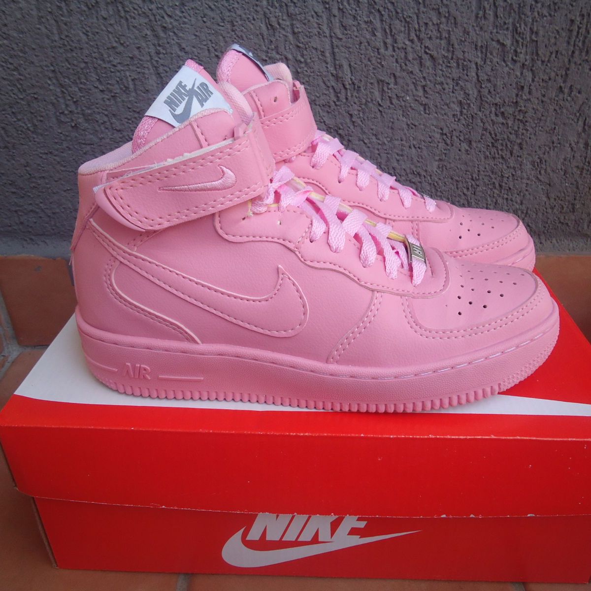 tenis nike air force rosa claro