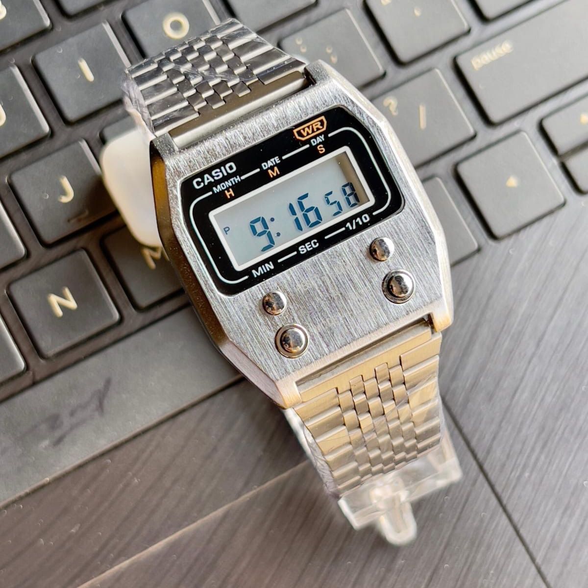 時計 CASIO A1100