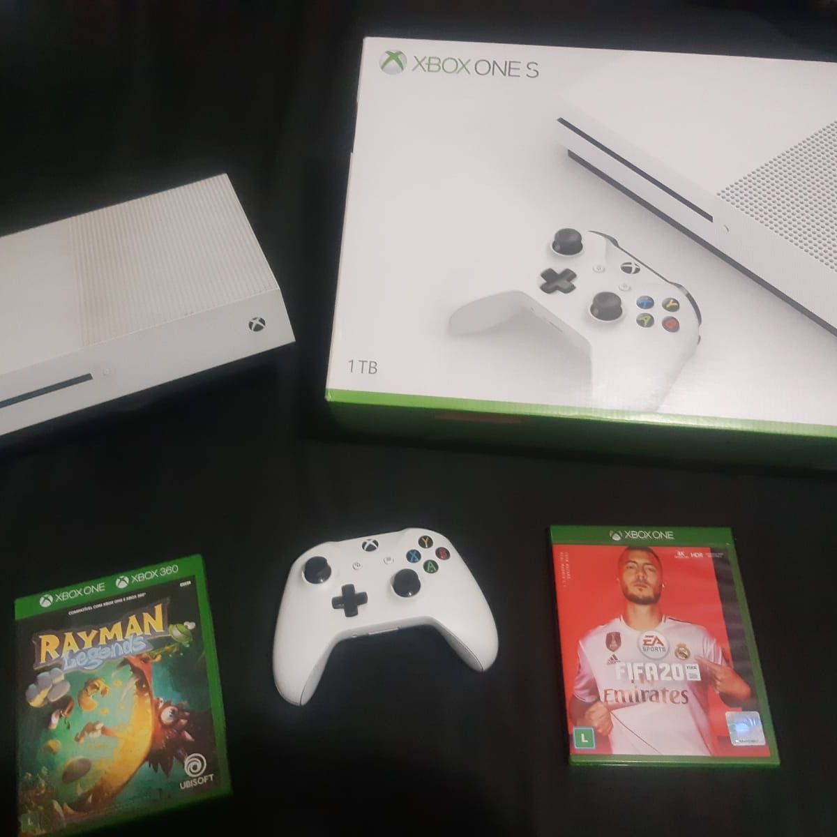 Microsoft Xbox One S 1tb (Usado) - Videogames - Piacatuba