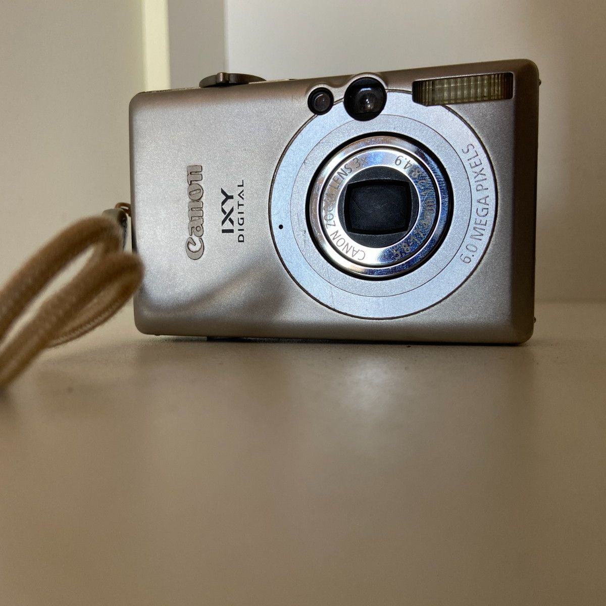 Amazon | Canon デジタルカメラ IXY (イクシ) DIGITAL 2000IS