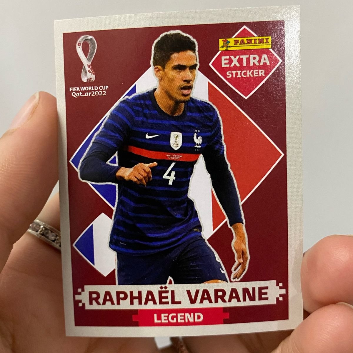 AS 4 LEGENDS RAPHAEL VARANE (França) - AS 4 FIGURINHAS EXTRA LEGENDS - OURO