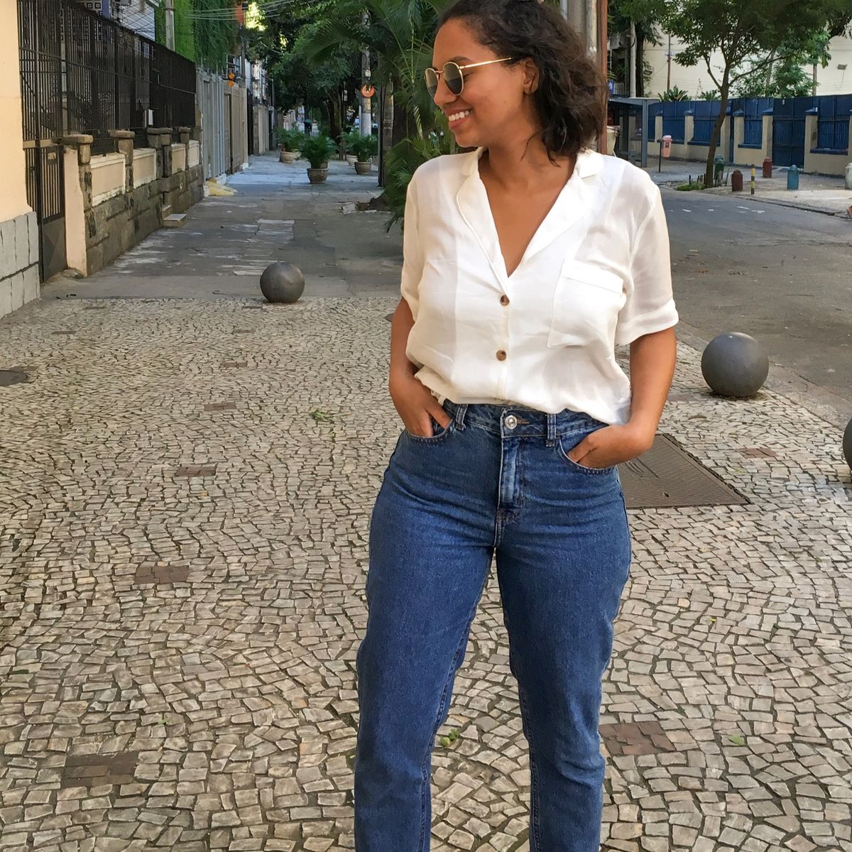 calça jeans mom cea