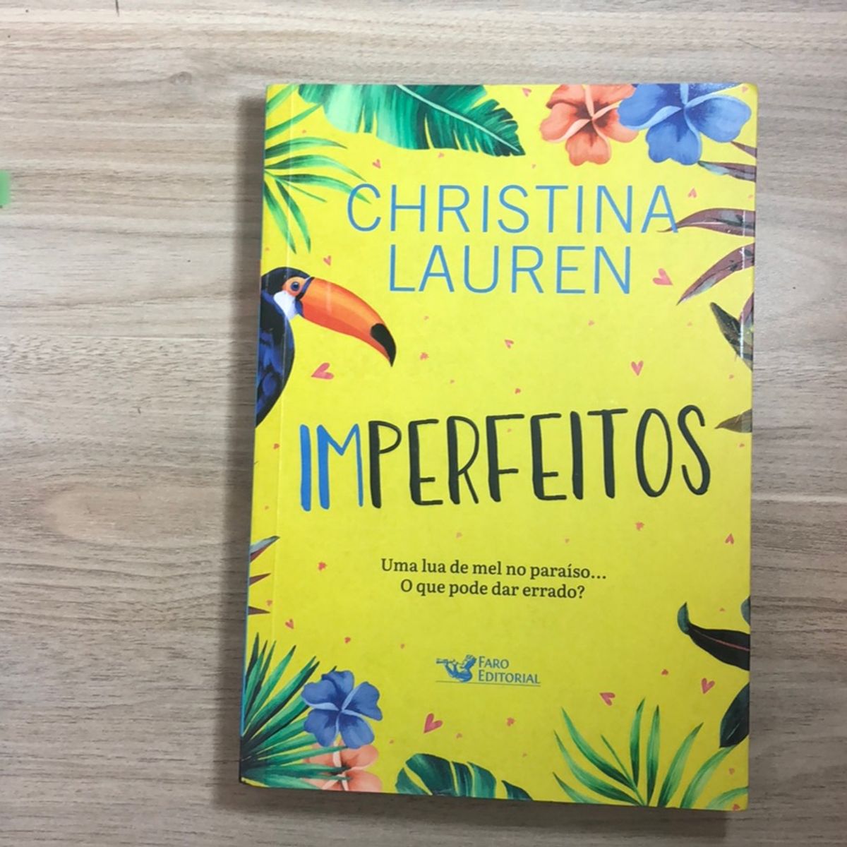 Livro - Imperfeitos - Autor Christina Laruen - Tradutor Carlos