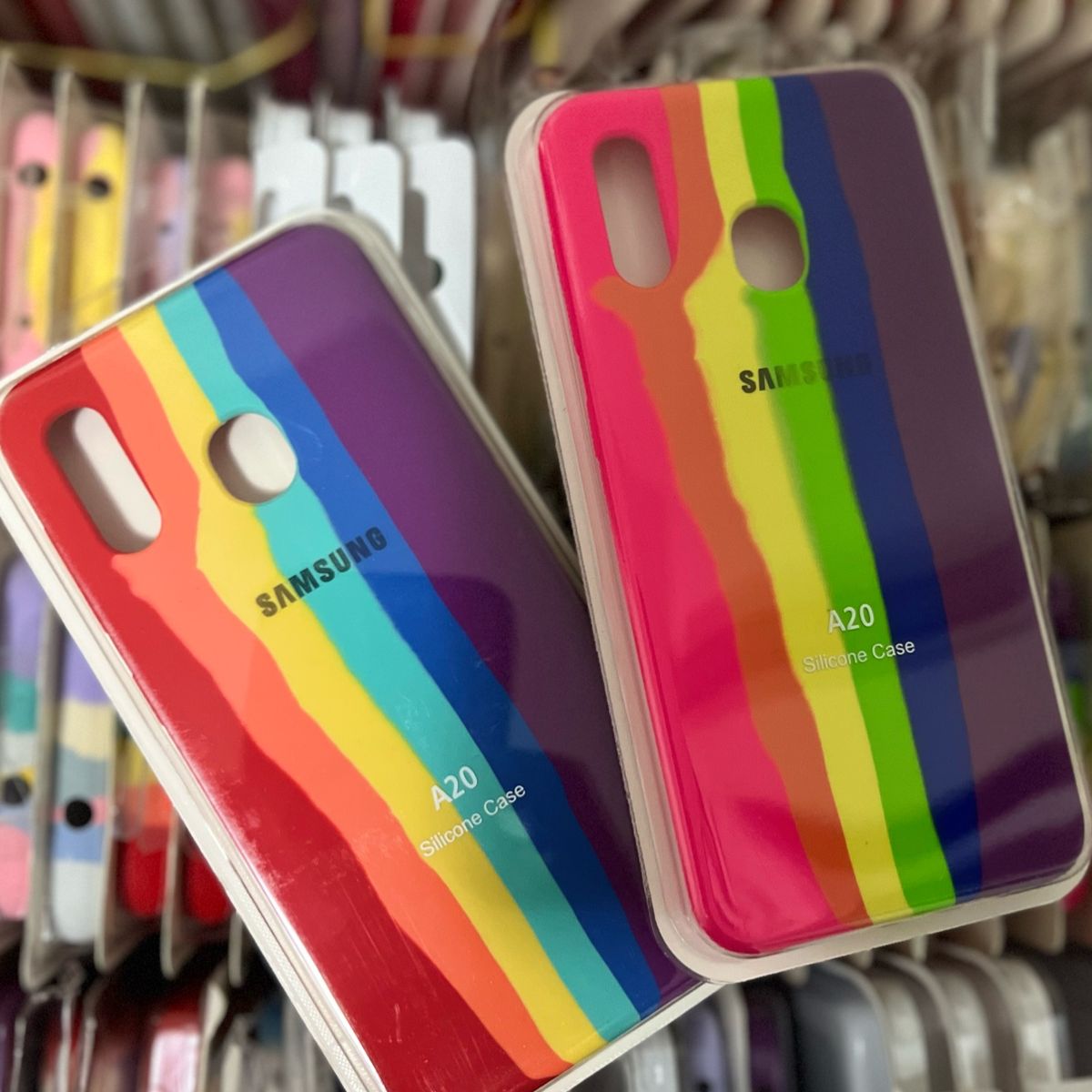 Capa iPhone 12 Pro Max Silicone Aveludada Arco Íris – Eu Que Fiz