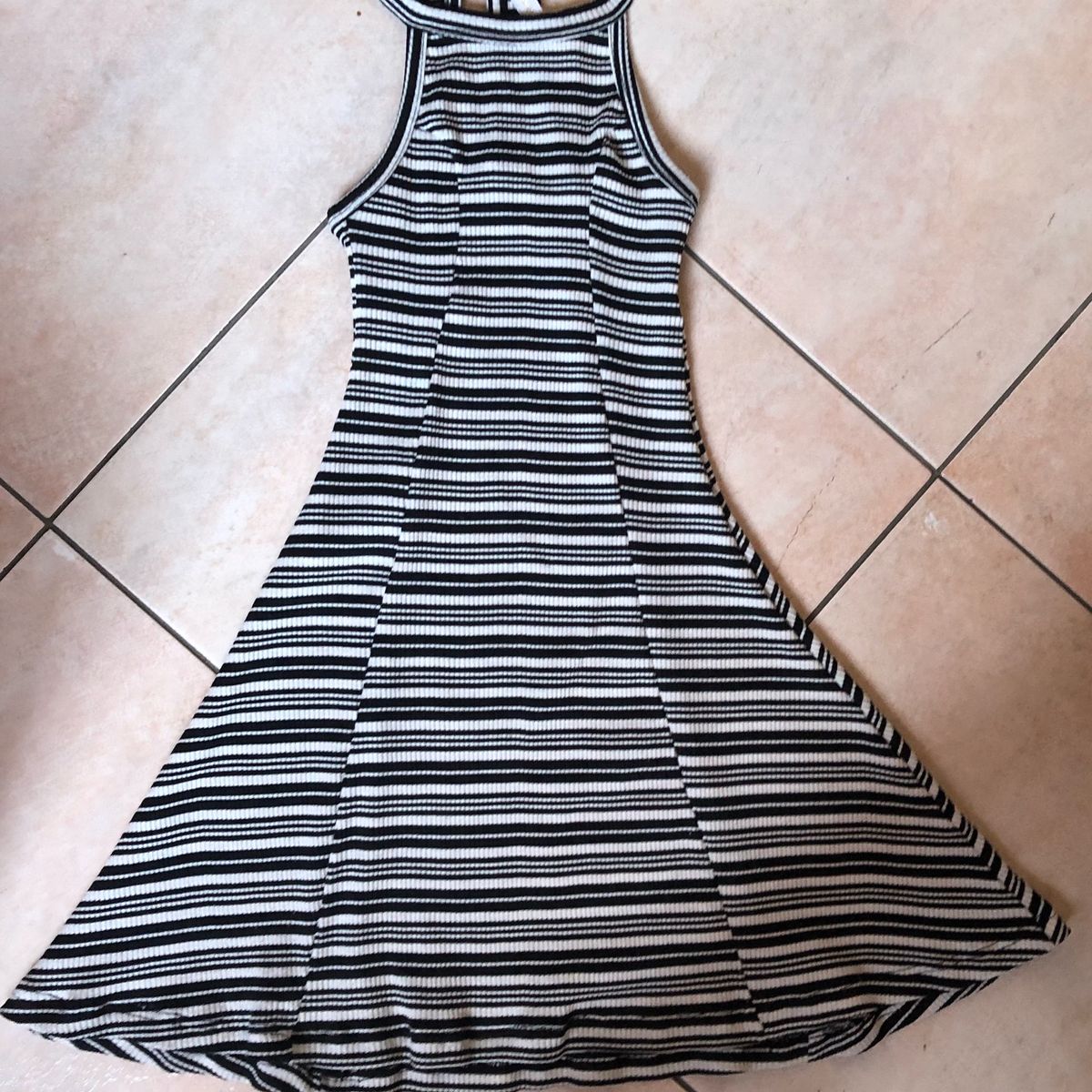 Vestido listrado hot sale rodado