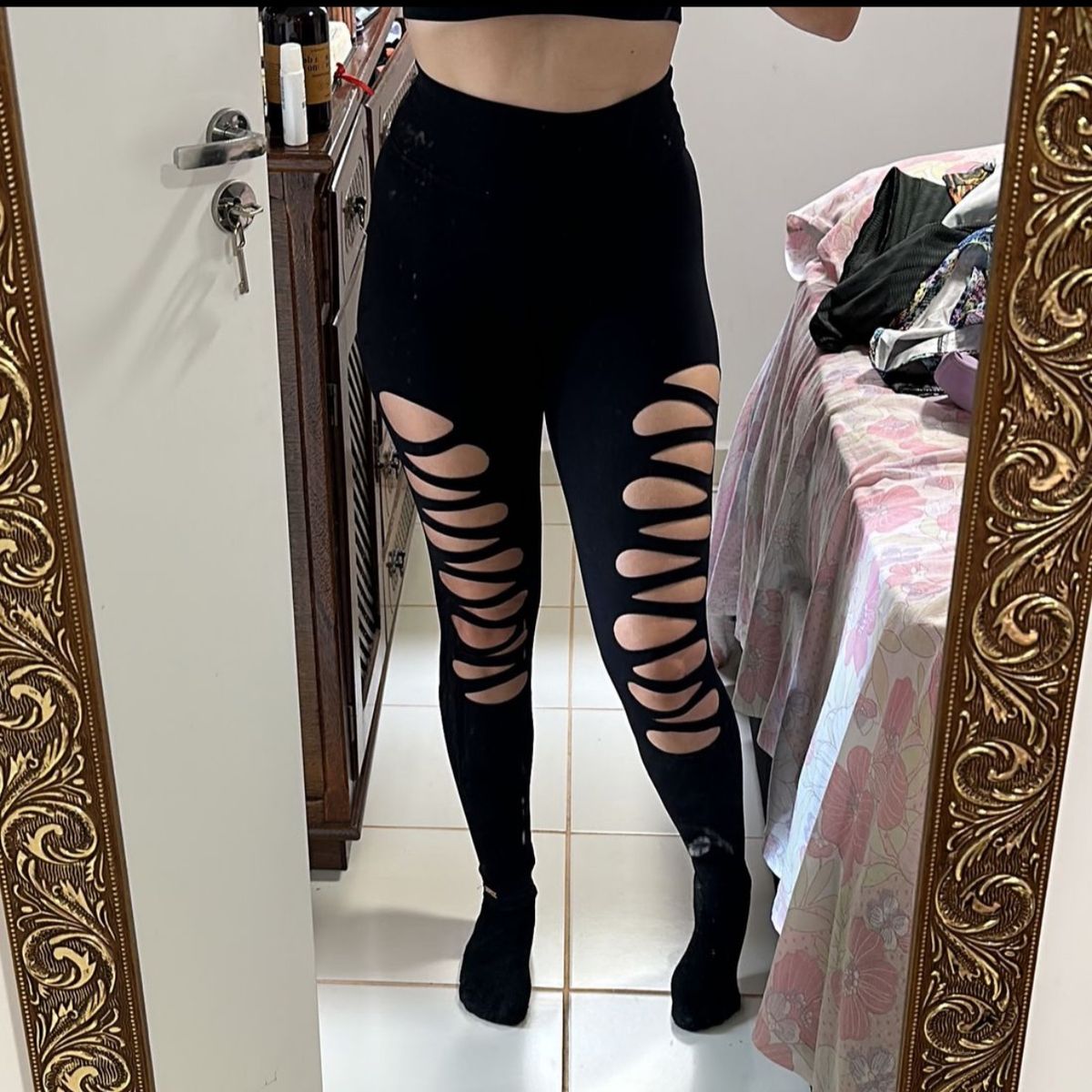 Cut Out Criss Cross Leggings