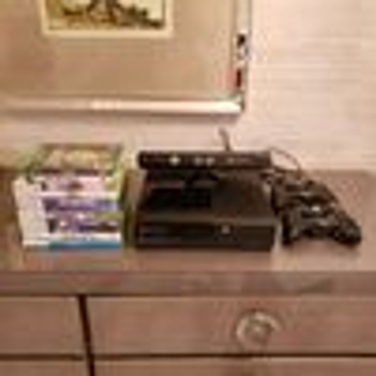 Microsoft Xbox 360 + Kinect e 3 Jogos E 4gb Standard Cor Preto em
