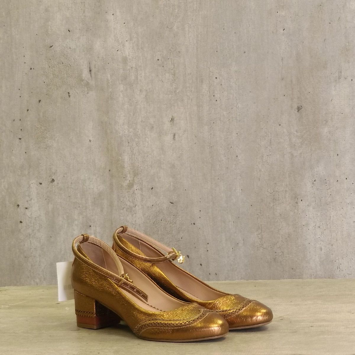 Sapato oxford hot sale dourado