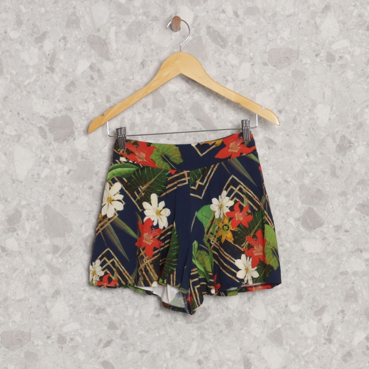 Short Floral Soltinho Azul, Shorts Feminino Usado 91046138