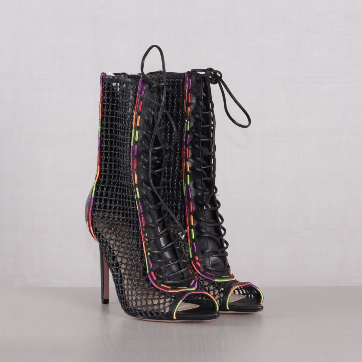 Ankle Boot Vazada Preta Amarra o Schutz Bota Feminina Schutz