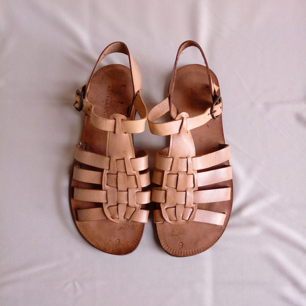 rasteirinha em couro