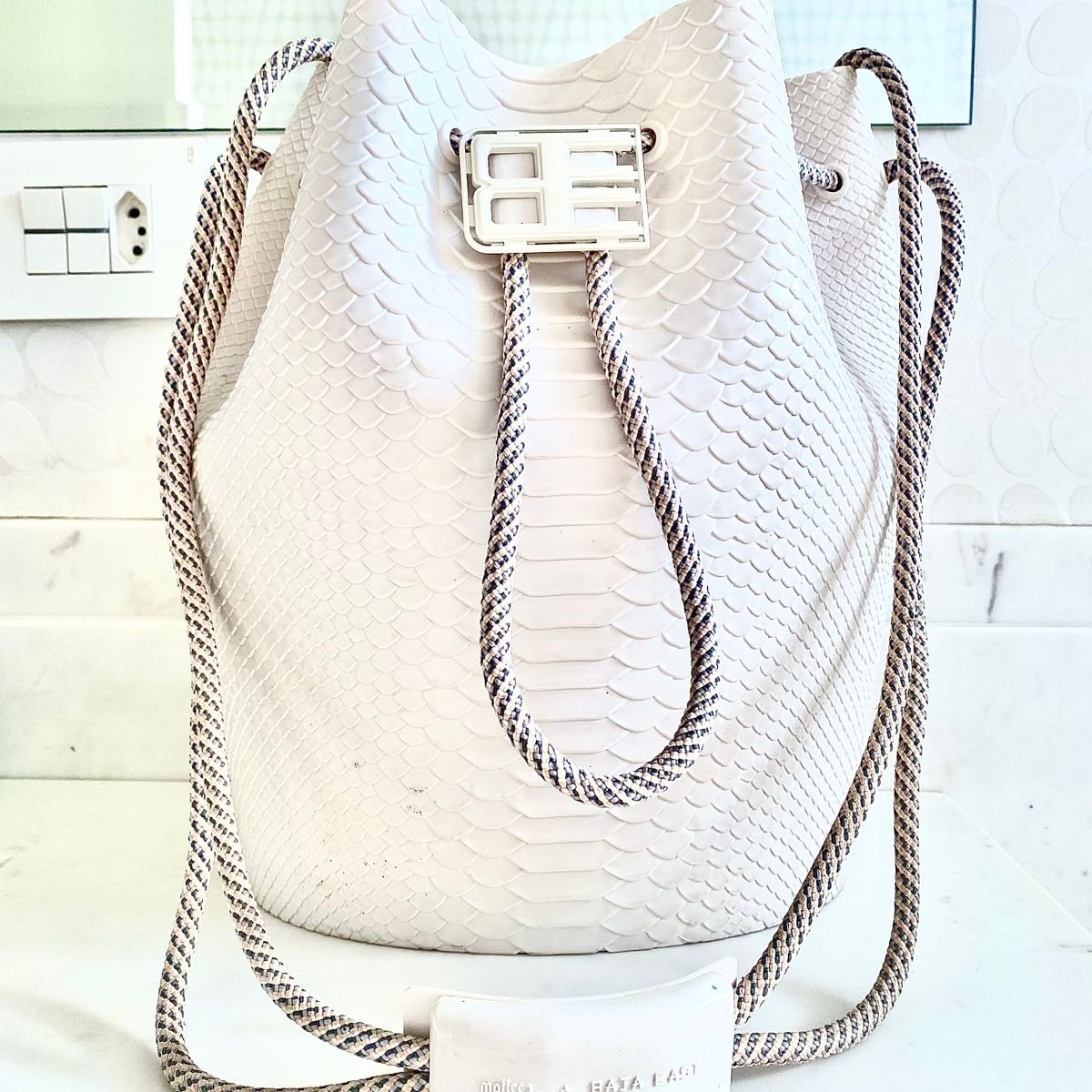 Bolsa Melissa Baja East Off white Bolsa de Ombro Feminina Melissa Usado 53637171 enjoei