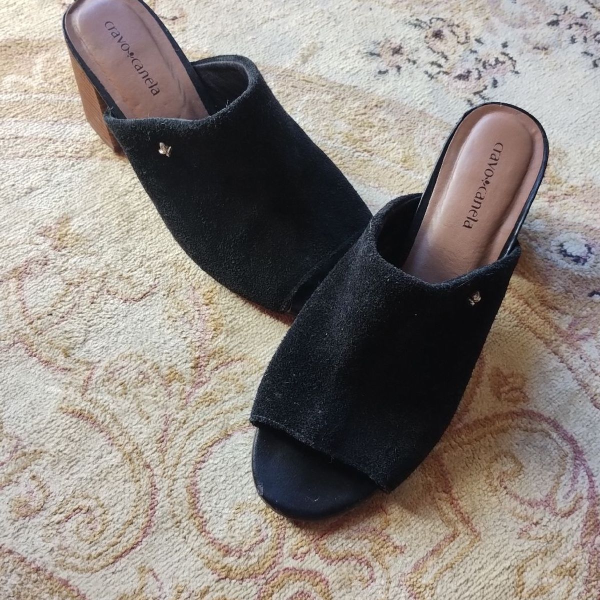 Mule cravo e canela hot sale preto