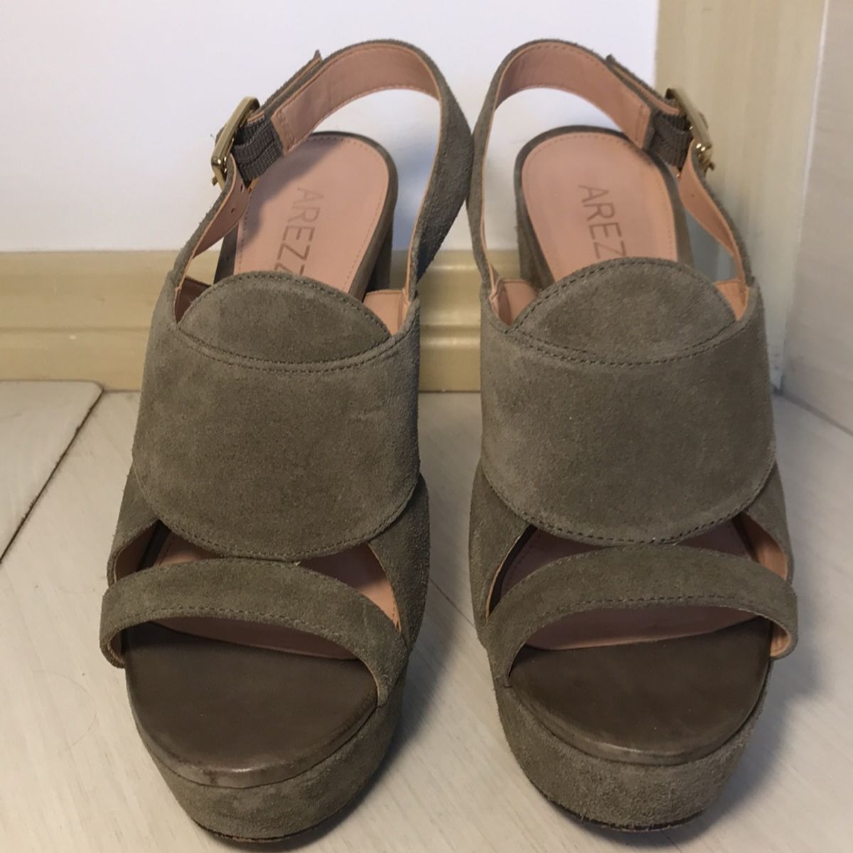 sandalia arezzo camurça