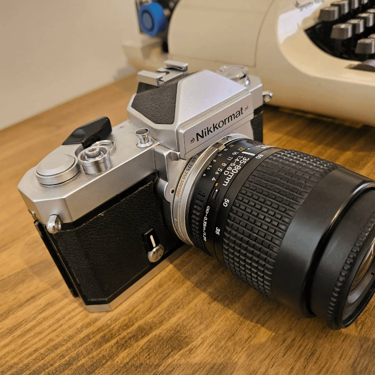 nikkormat flash