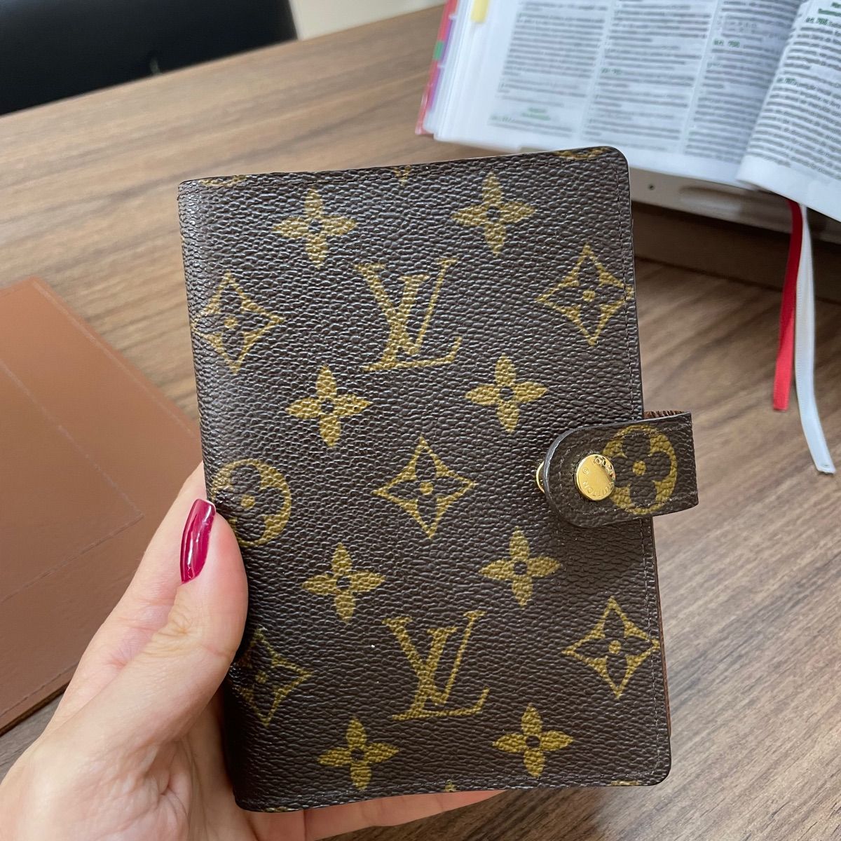 Capa Agenda Louis Vuitton Original Vintage Couro Taiga Verde Feminino