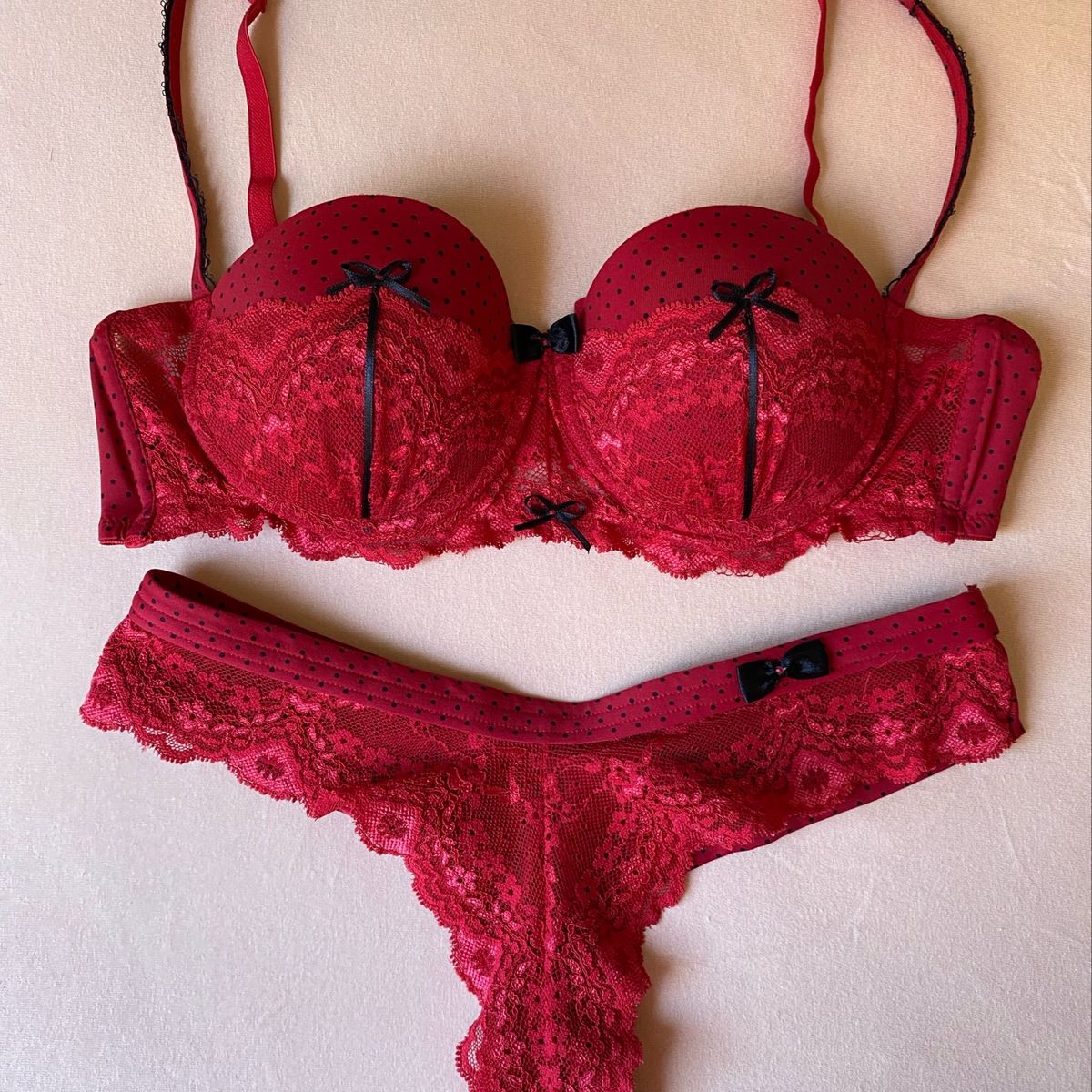 Conjunto Lingerie de Renda Vermelho Fio Dental Sutia