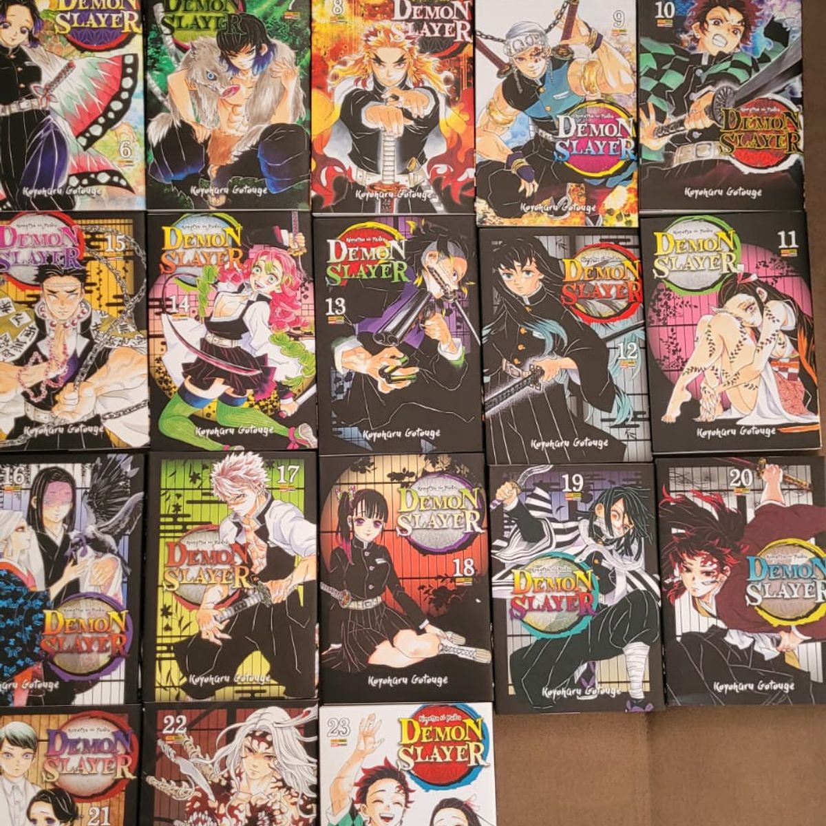 Demon Slayer: Kimetsu No Yaiba (Combo com 23 Volumes)