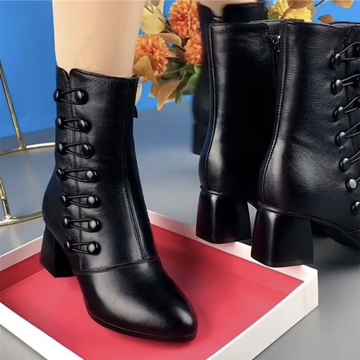 Botas Femininas - Novas e Usadas em Promoção